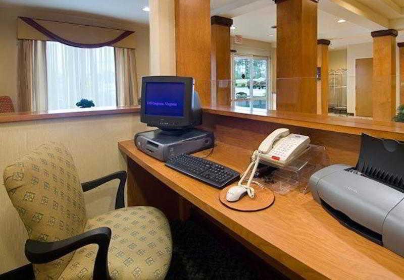 Fairfield Inn And Suites By Marriott Emporia I-95 Esterno foto
