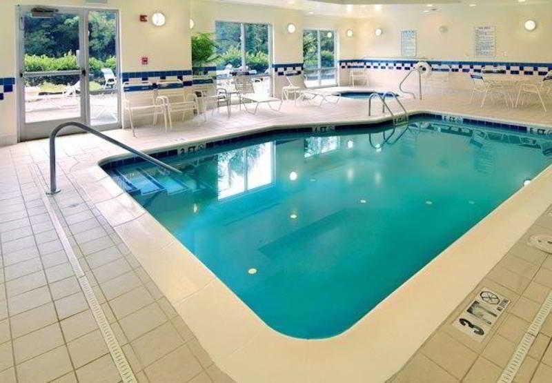 Fairfield Inn And Suites By Marriott Emporia I-95 Esterno foto