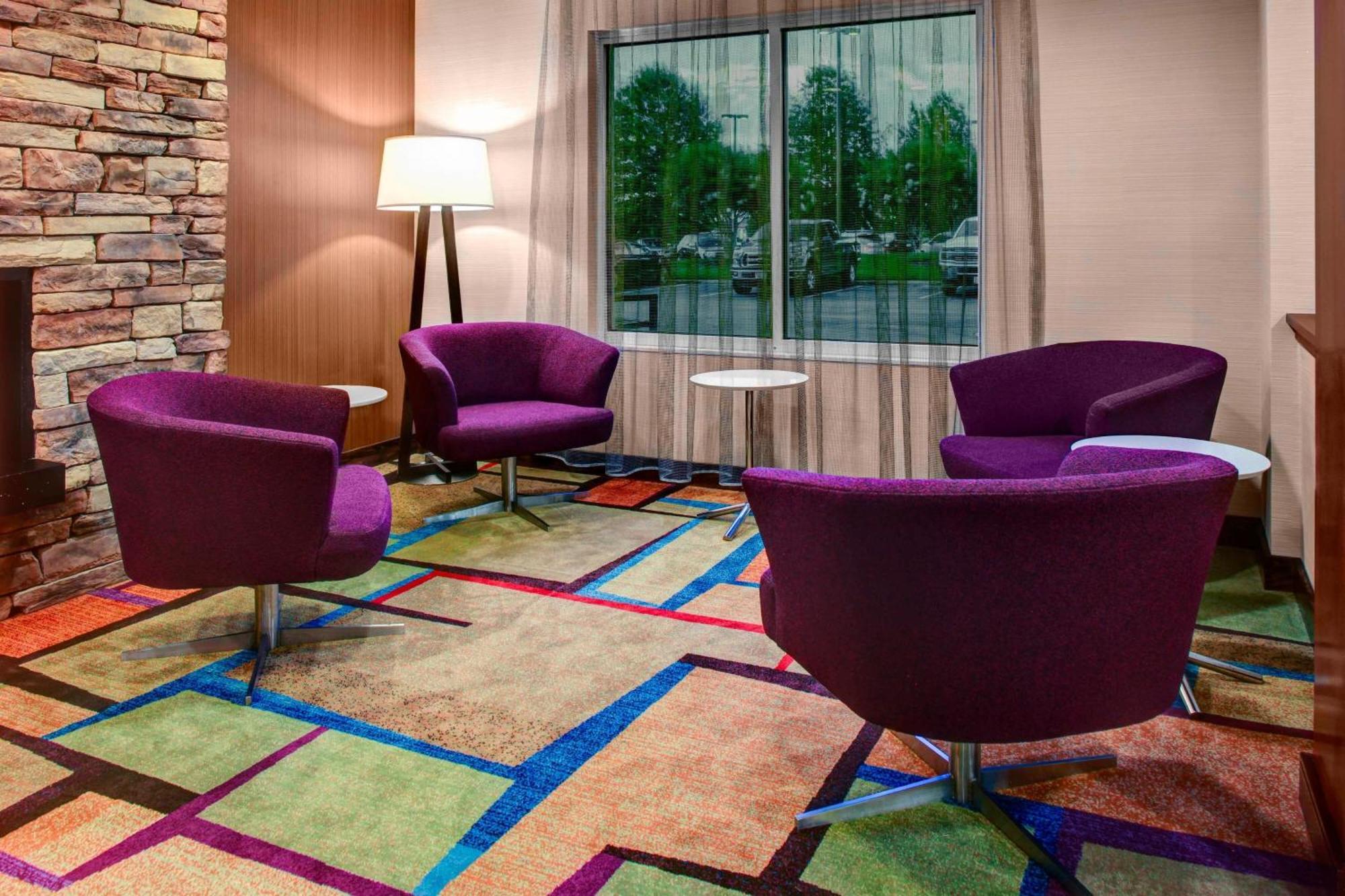 Fairfield Inn And Suites By Marriott Emporia I-95 Esterno foto