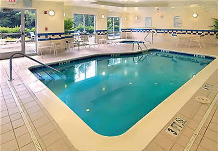 Fairfield Inn And Suites By Marriott Emporia I-95 Esterno foto